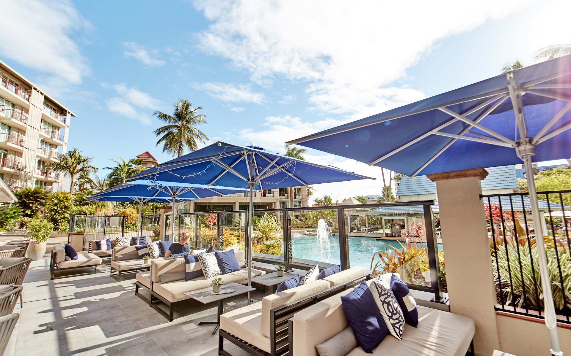 MOKU Terrace Bar