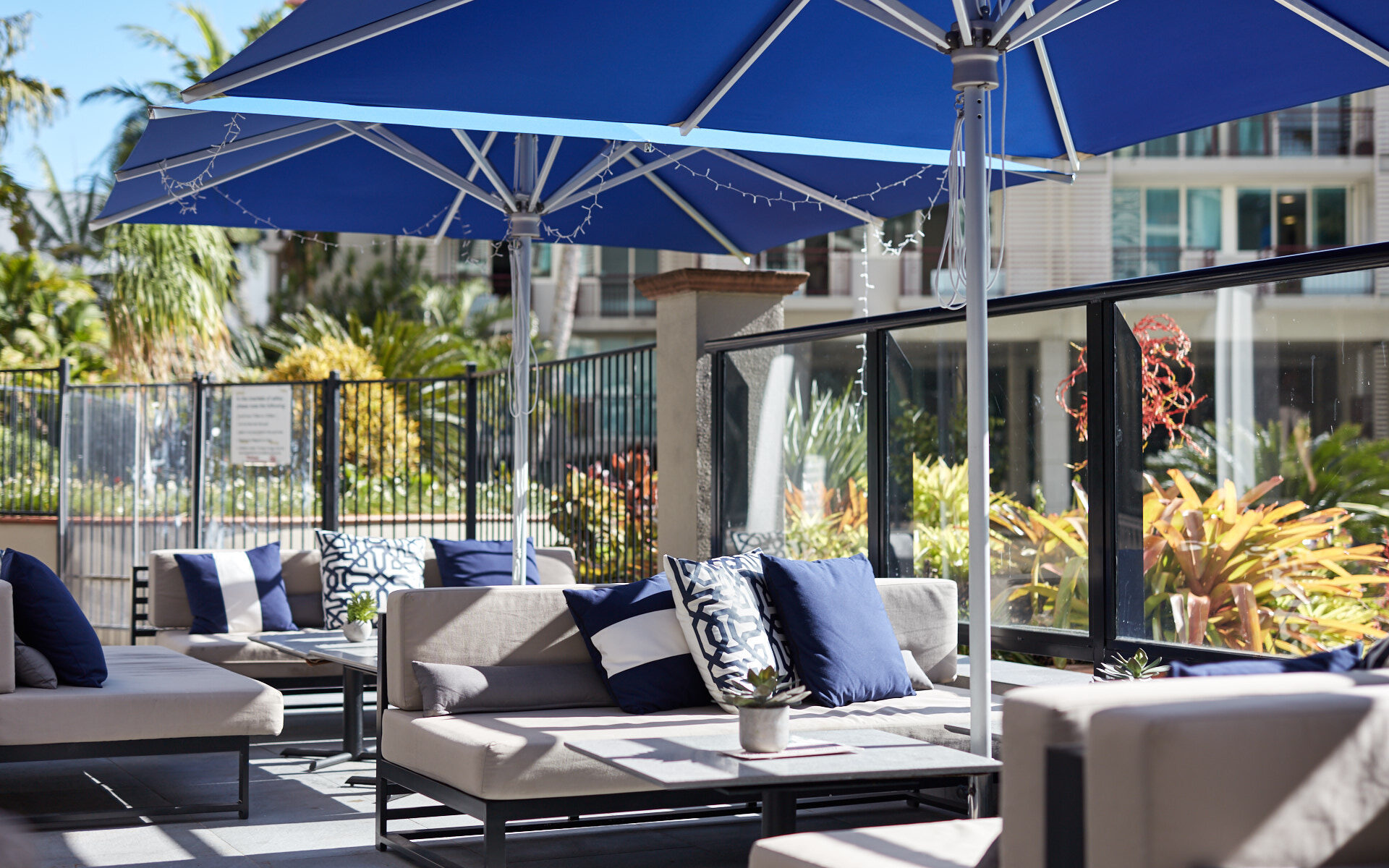MOKU Terrace Bar