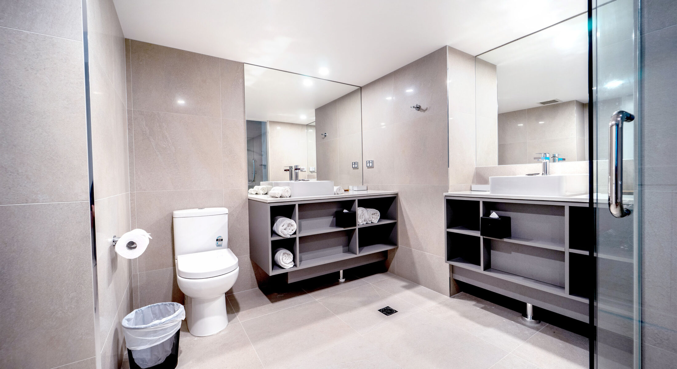 Family Suite Bathroom